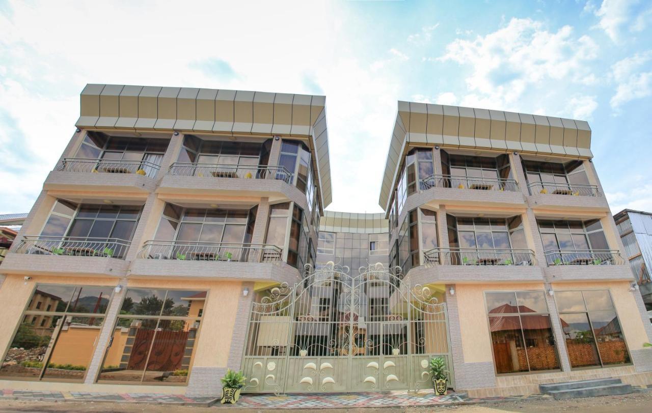 Tigers'S Apartment Hotel Бужумбура Екстериор снимка
