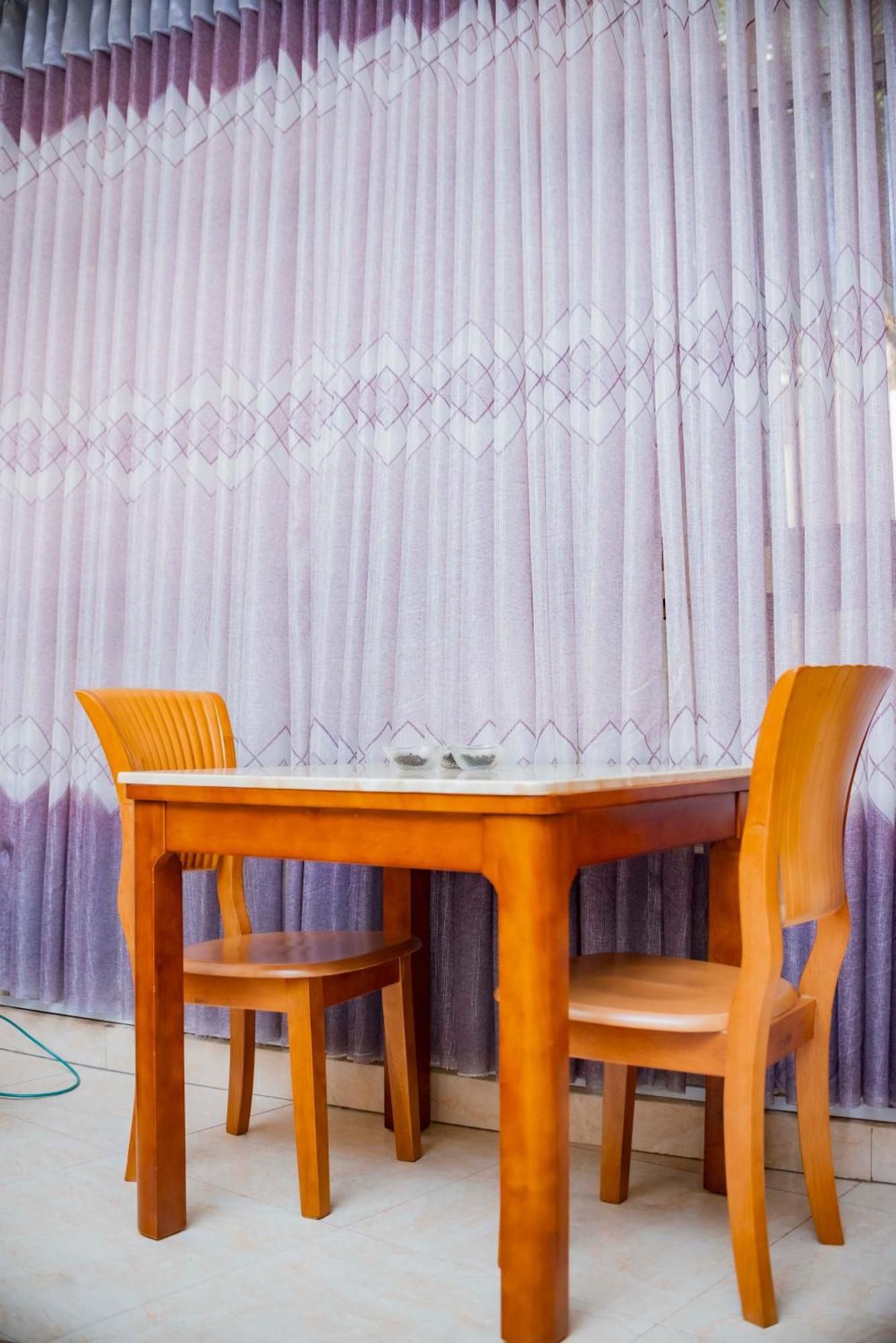 Tigers'S Apartment Hotel Бужумбура Екстериор снимка