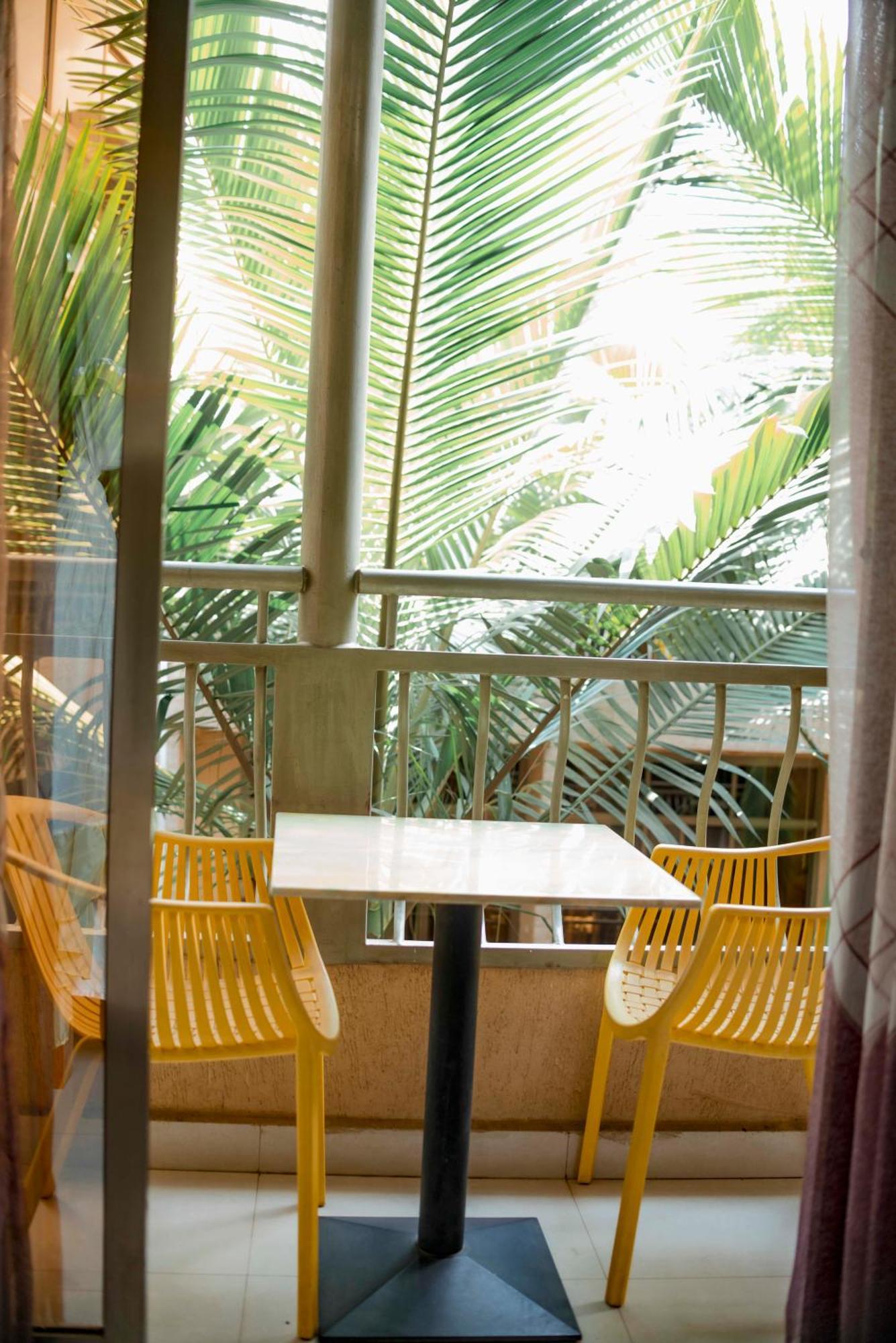 Tigers'S Apartment Hotel Бужумбура Екстериор снимка